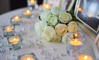 Festliche Kerzen für besondere Anlässe wie Hochzeit und Geburtstag im Kerzenparadies Jess